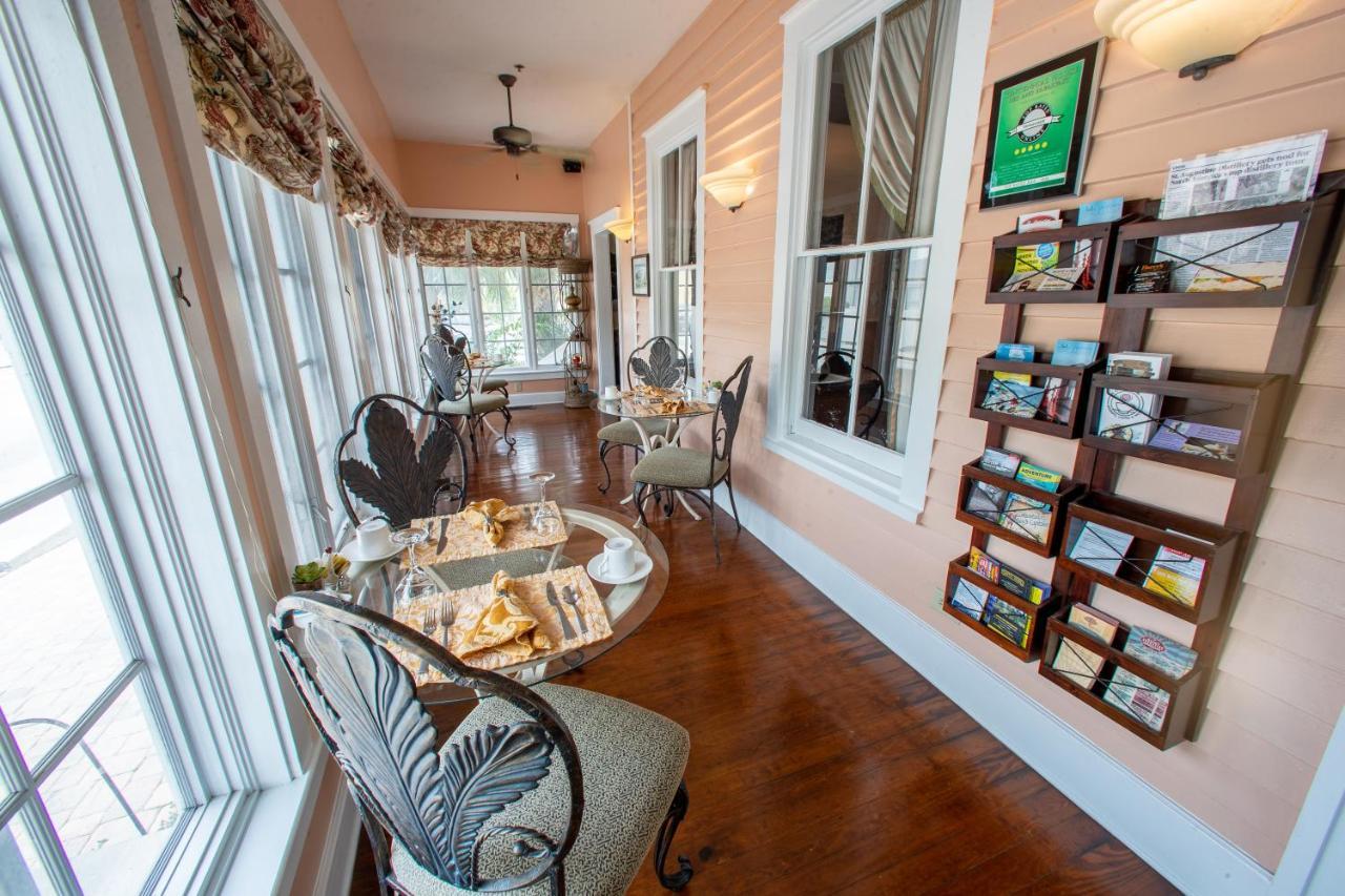 Carriage Way Centennial House - Adult Only- Saint Augustine Bed & Breakfast Екстериор снимка