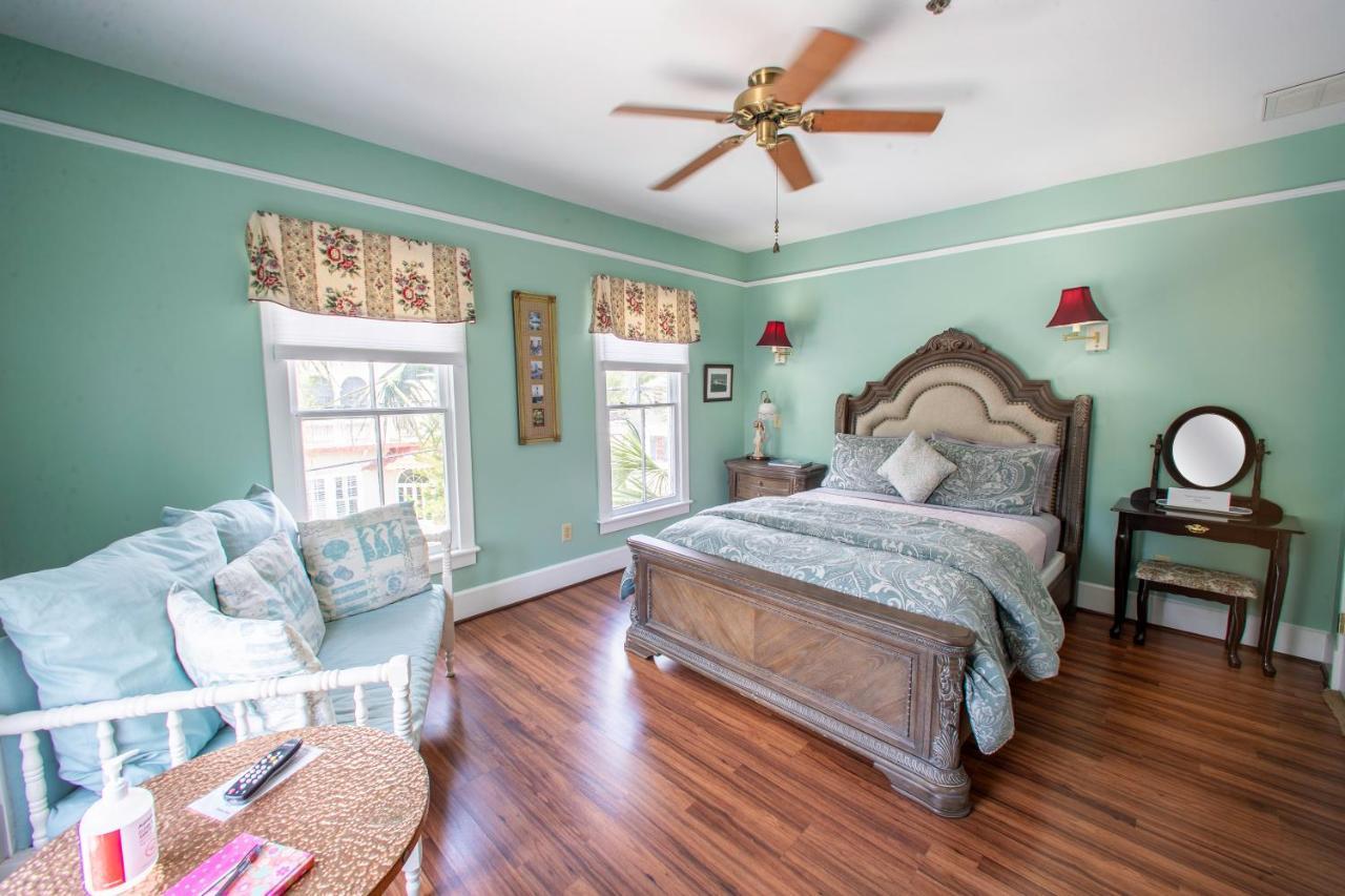 Carriage Way Centennial House - Adult Only- Saint Augustine Bed & Breakfast Екстериор снимка