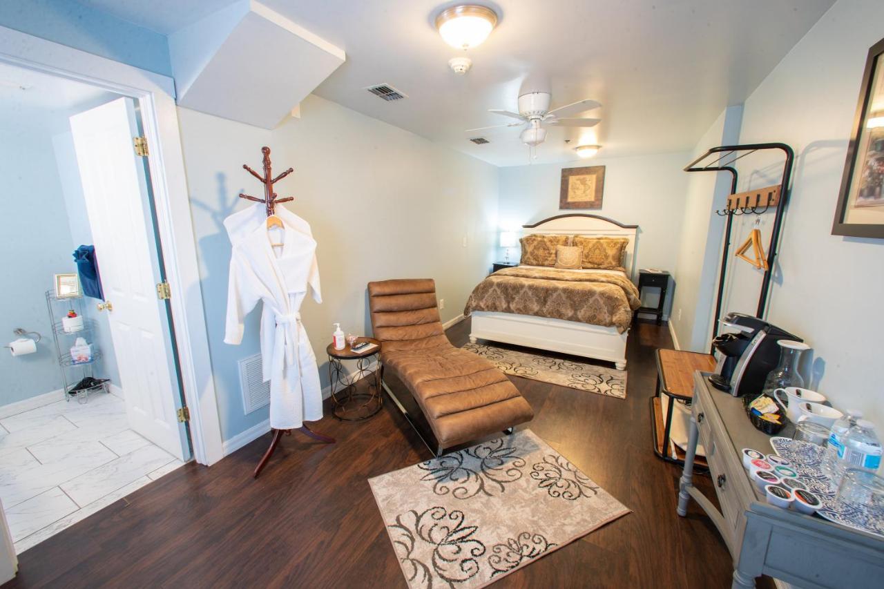 Carriage Way Centennial House - Adult Only- Saint Augustine Bed & Breakfast Екстериор снимка