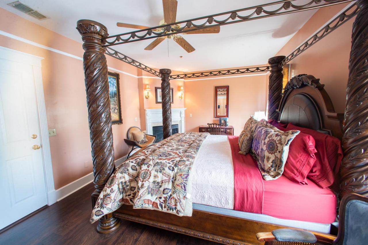 Carriage Way Centennial House - Adult Only- Saint Augustine Bed & Breakfast Екстериор снимка