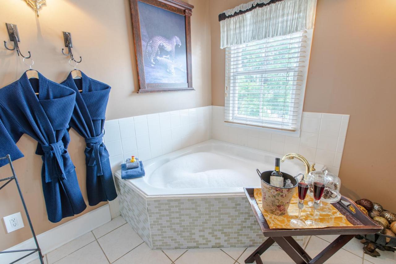 Carriage Way Centennial House - Adult Only- Saint Augustine Bed & Breakfast Екстериор снимка