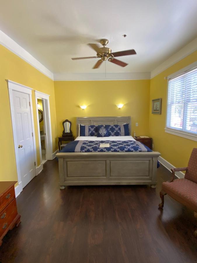 Carriage Way Centennial House - Adult Only- Saint Augustine Bed & Breakfast Екстериор снимка