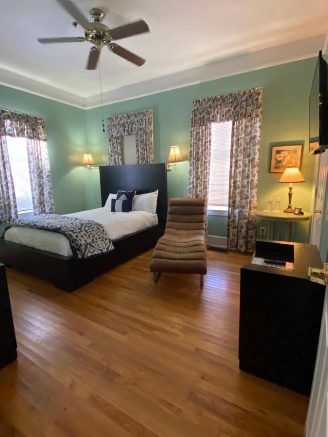 Carriage Way Centennial House - Adult Only- Saint Augustine Bed & Breakfast Екстериор снимка